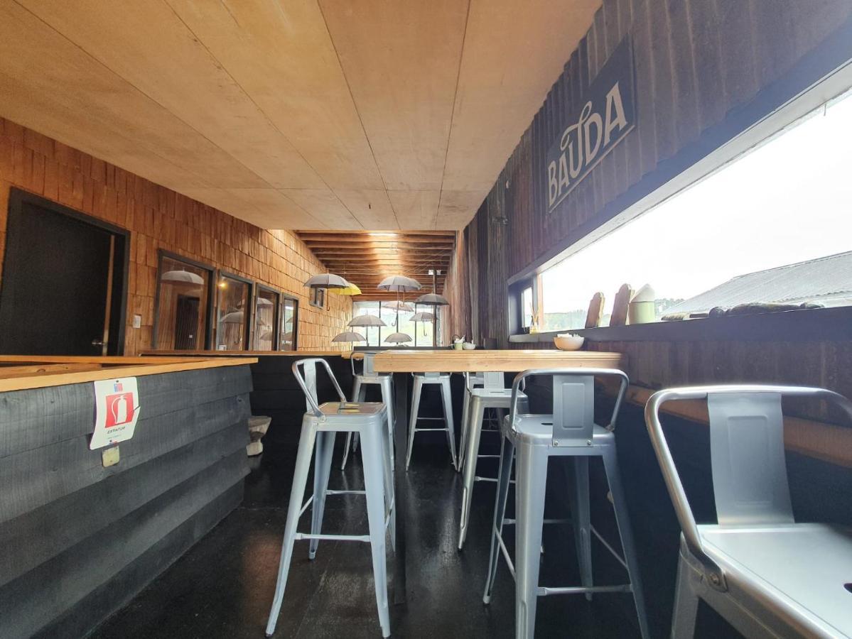 Hotel & Cafe Bauda Castro Exterior photo